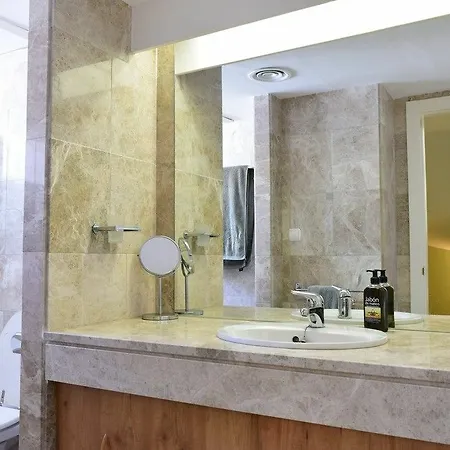 Y Casas Serinamar Marbella מלון 3*