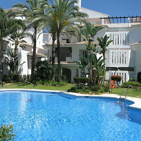 Y Casas Serinamar Marbella