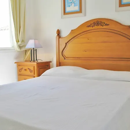Y Casas Serinamar Marbella 3*