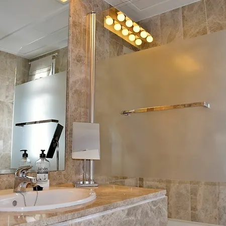 Y Casas Serinamar Marbella מלון 3*