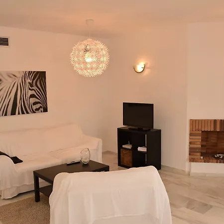 Y Casas Serinamar Marbella מלון