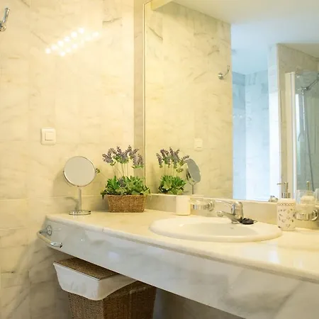 Y Casas Serinamar Marbella